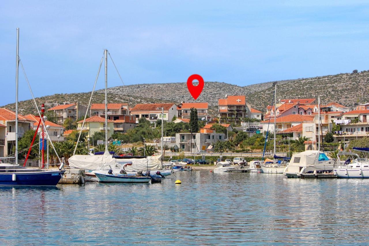 And With Parking Space Marina, Trogir - 5953 Affittacamere 3*